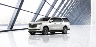 Cadillac отмечает 20-й день рождения люксового внедорожника Escalade